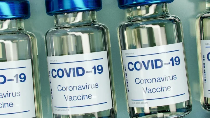 OMS reduce a una dosis la recomendación de vacunación contra COVID-19