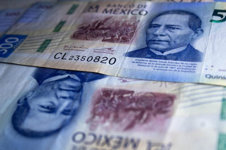 Mujer en Querétaro es sentenciada a casi cuatro años de prisión por uso de billete falso