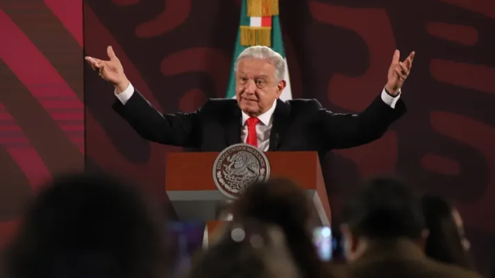 López Obrador celebra ausencia de violencia contra periodistas y políticos a 25 días de concluir su mandato