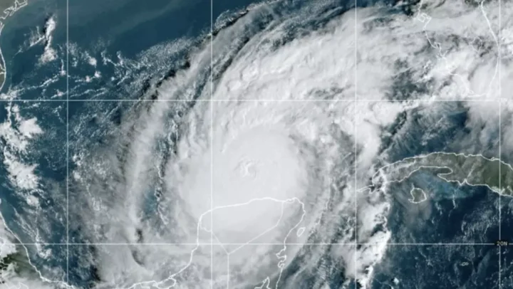 Huracán Milton captado desde el espacio mientras avanza hacia Florida