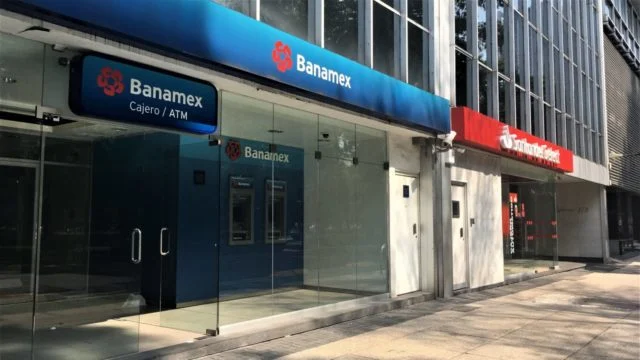 ¿Abrirán los bancos durante el Día de Muertos?