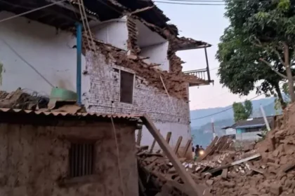 Sismo en Nepal deja un saldo de al menos 157 muertos y más de 150 heridos