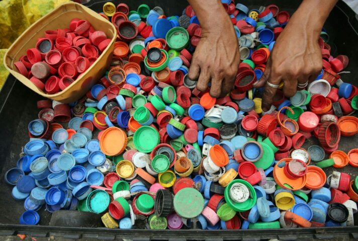 Tapitas de plástico: 4 ideas para reciclarlas en casa