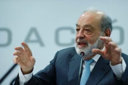 Carlos Slim: Telmex ya no es negocio y opera en números rojos