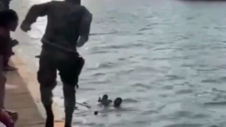 Veracruz: Rescatan a bebé que cayó al mar por fuertes vientos (VIDEO)