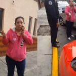 Mujer estalla contra hombre que se estacionó frente a su casa (VIDEO)