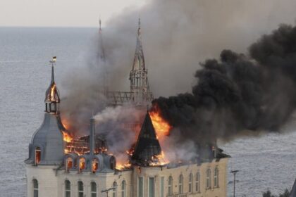Misil ruso impacta en "Castillo de Harry Potter" en Odesa: 5 muertos y 30 heridos