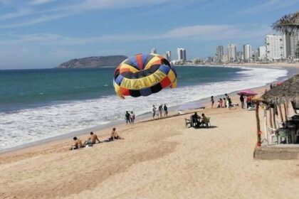 Playas del Pacífico mexicano en alerta por mar de fondo