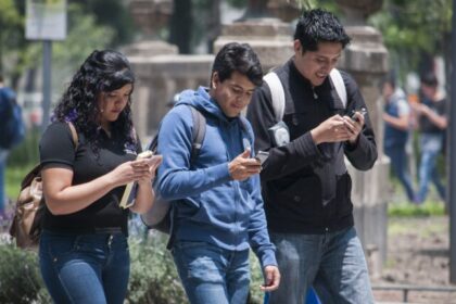 Estudio revela el tiempo que los mexicanos pasan en Internet