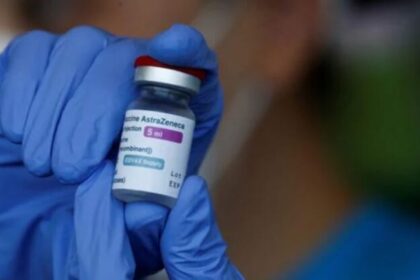 COVID-19: Suspenden venta de la vacuna de AstraZeneca a nivel mundial