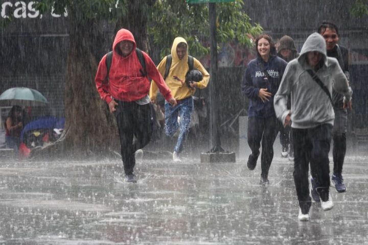 Finaliza la tercera ola de calor, pero las altas temperaturas continúan; habrán lluvias en varias entidades de lunes a jueves