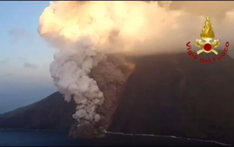 Italia: Erupción del volcán Estrómboli provoca alarma y evacuaciones