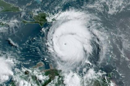 Huracán 'Beryl' podría azotar México como categoría 2