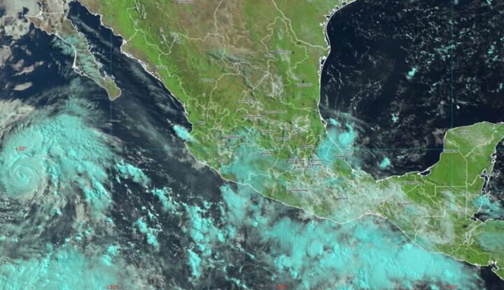 Carlotta se intensifica a huracán categoría 1 y amenaza Baja California Sur