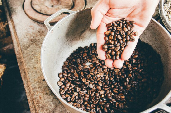 ¿Te encanta el café pero afecta tu sueño? Aquí te explicamos cómo controlar la cafeína en tu cuerpo