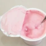 Descubren altos niveles de azúcar y aditivos peligrosos en conocido yogurt