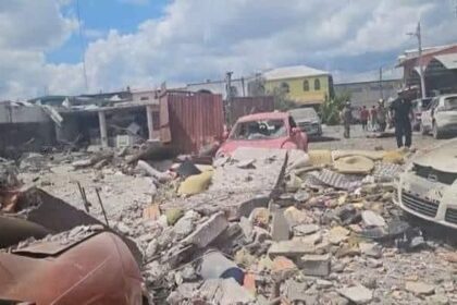 Explosión en Reynosa deja dos muertos, varios heridos y daños en viviendas y vehículos