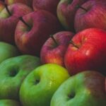 Manzanas verdes o rojas: ¿cuál es mejor para tu salud dental?