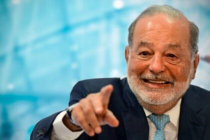 Carlos Slim sugiere jornadas laborales de 12 horas y jubilación a los 75: ventajas y desafíos