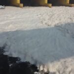 India: espuma contaminante en el río Yamuna pone en riesgo a miles