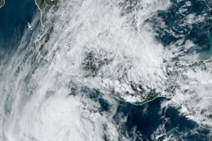 Tormenta tropical Kristy se forma al sur de México con pronóstico de convertirse en huracán