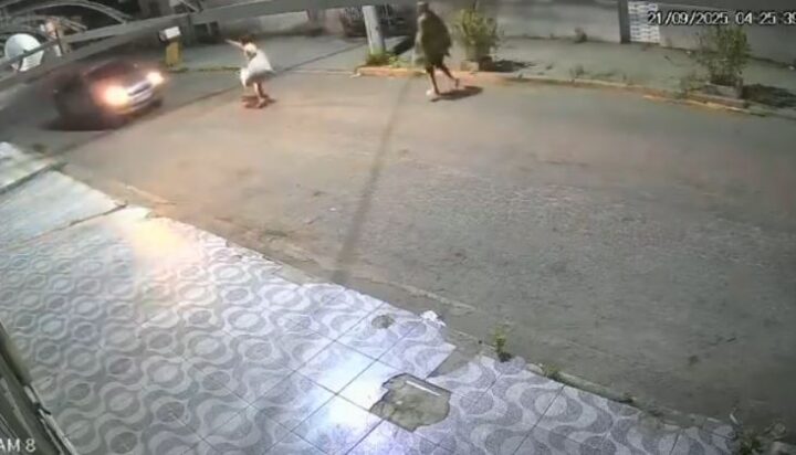 Brasil: Conductor embiste a dos delincuentes en Sao Gonçalo: uno fallece y otro escapa (VIDEO)