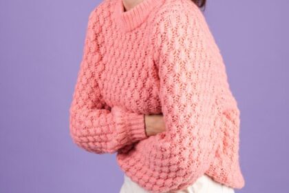 Estudio alemán sugiere que la luz de celulares altera la sincronía entre Luna y ciclo menstrual