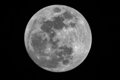 Octubre 2025 brillará con superluna, lluvia de estrellas y espectáculos astronómicos