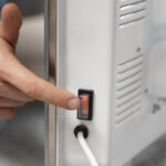 ¿Te llegó más caro el recibo de luz? Baja el gasto con estos tips