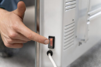 ¿Te llegó más caro el recibo de luz? Baja el gasto con estos tips